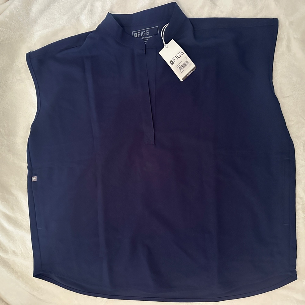 FIGS Rafaela oversized scrub top